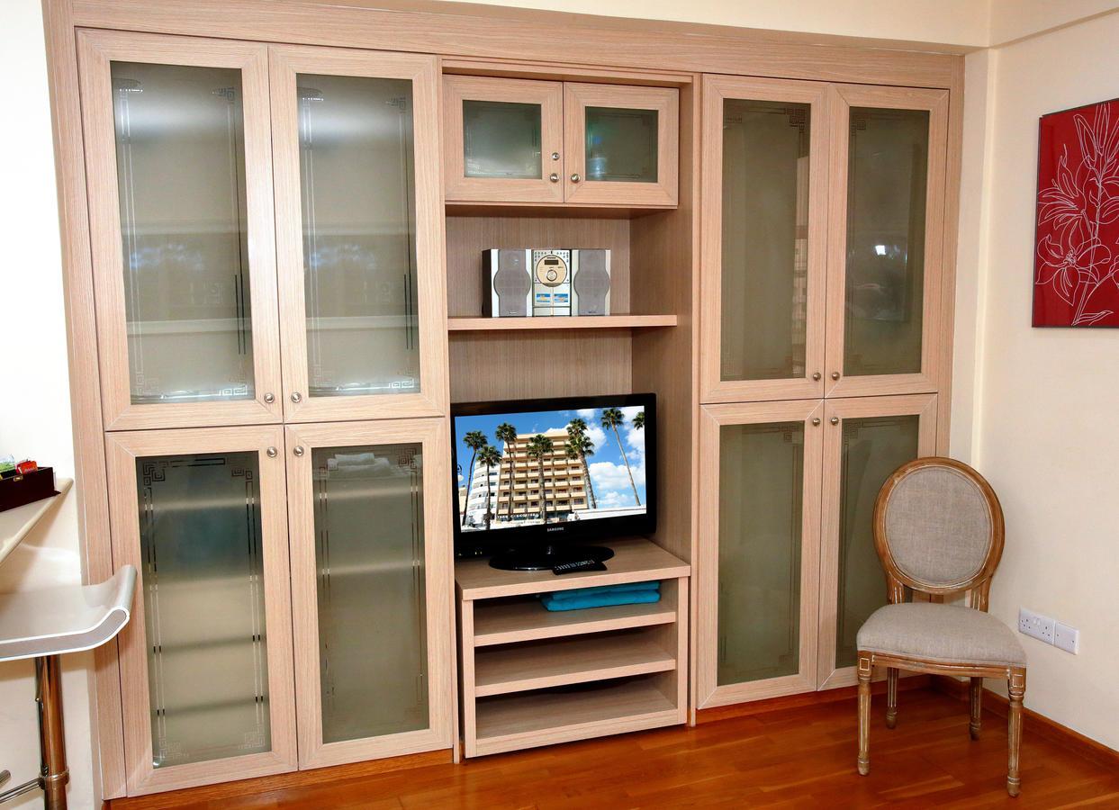 Ithaki Phinikoudes Apartment 307 Larnaca Buitenkant foto